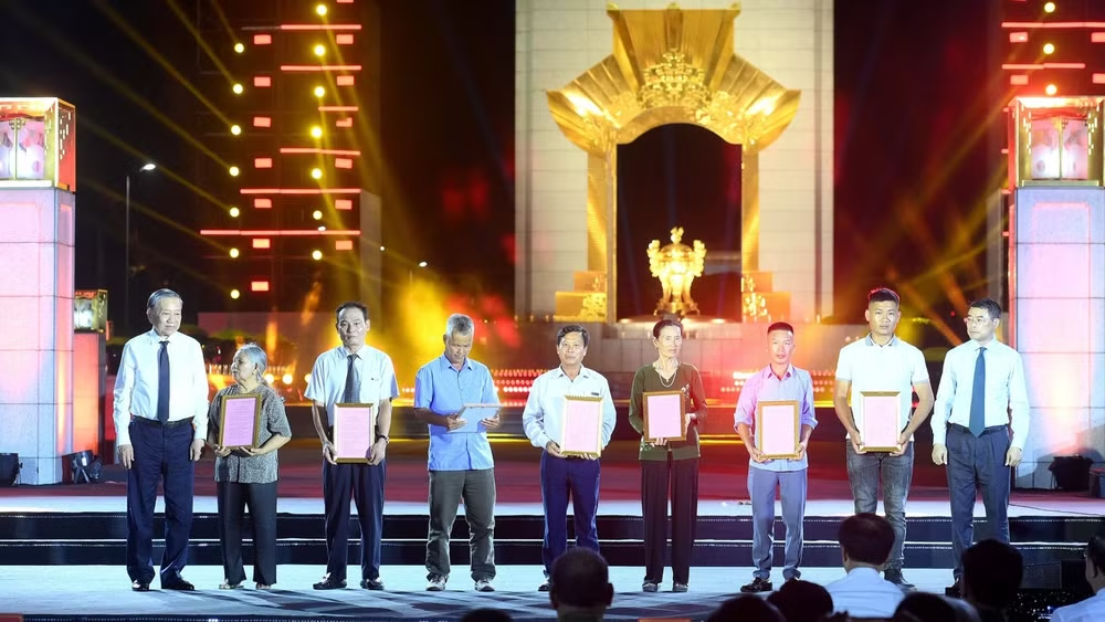 Tiếp nối lý tưởng, sống xứng đáng với sự hy sinh của các thế hệ đi trước
