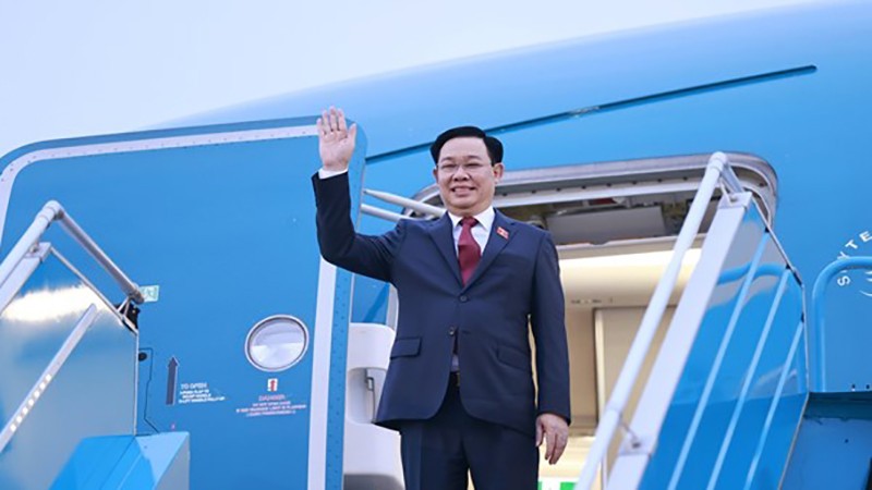 Chủ tịch Quốc hội lên đường tham dự AIPA-44, thăm Indonesia và Iran