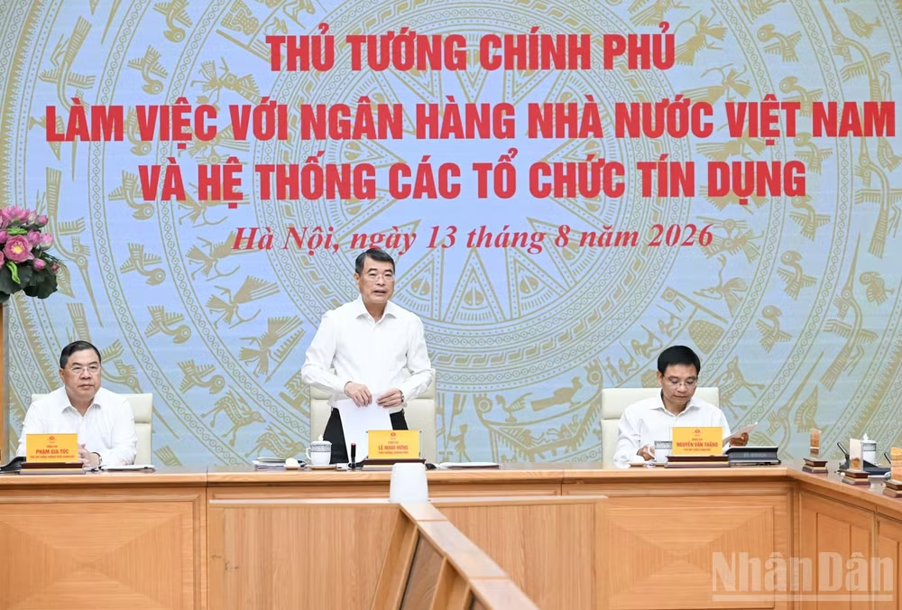 Củng cố ổn định vĩ mô, bảo đảm các cân đối lớn của nền kinh tế