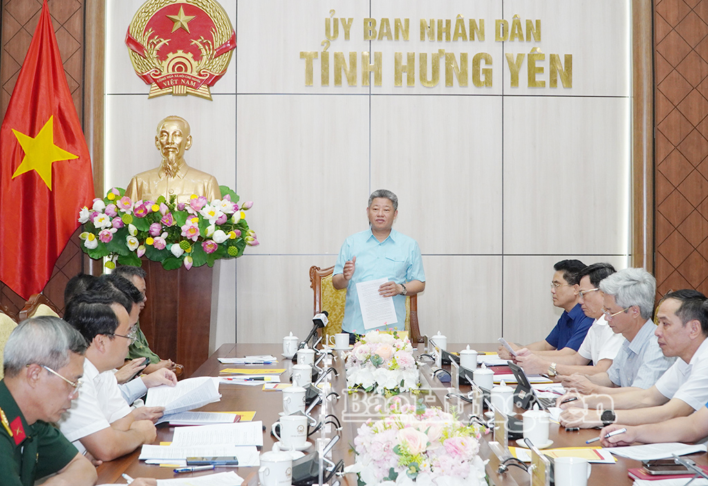 UBND tỉnh bàn giải pháp thúc đẩy phát triển khu kinh tế, khu công nghiệp