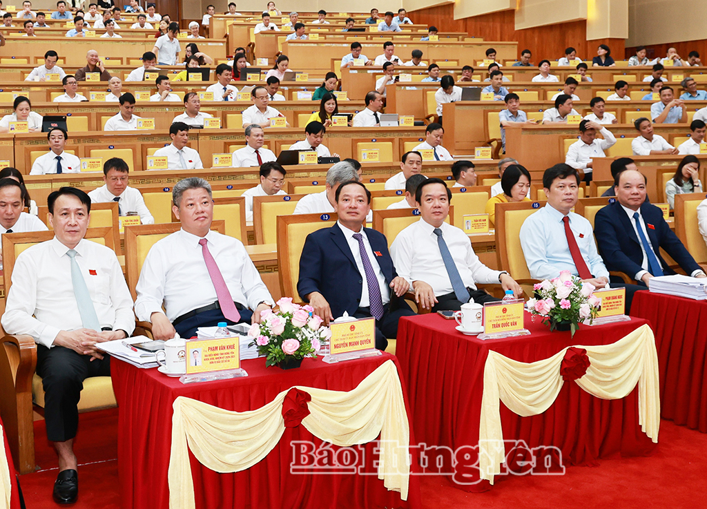 Kỳ họp thứ ba HĐND tỉnh khóa XVIII: Thảo luận, chất vấn nhiều vấn đề cử tri quan tâm