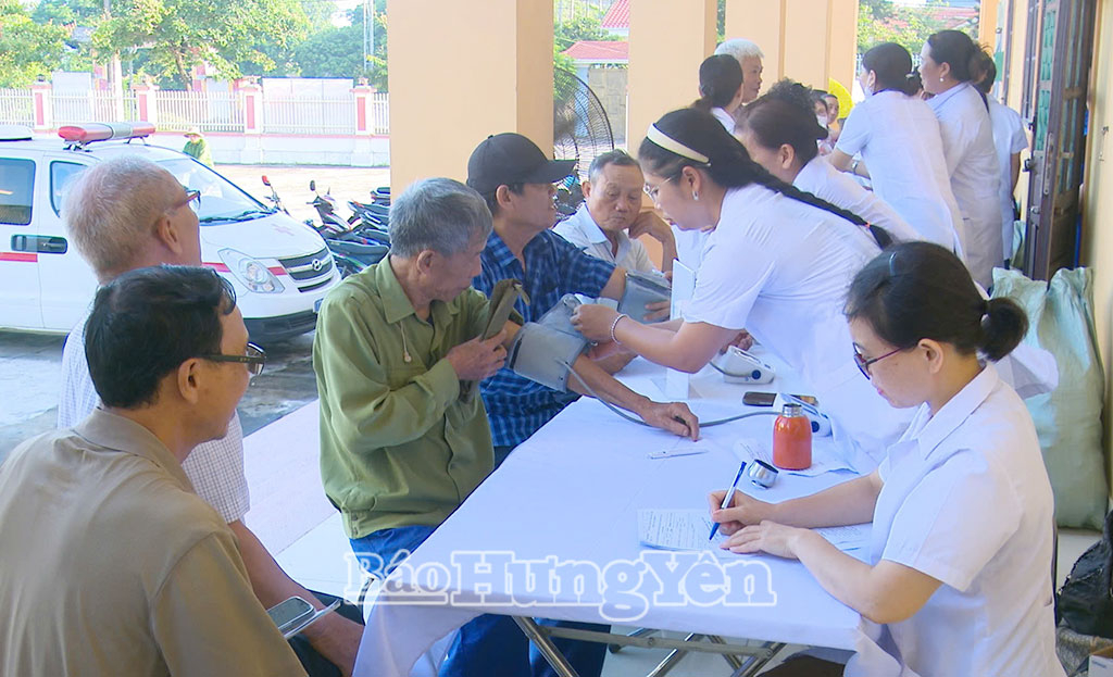 Khám sức khỏe miễn phí cho 184 thương binh xã Minh Thọ