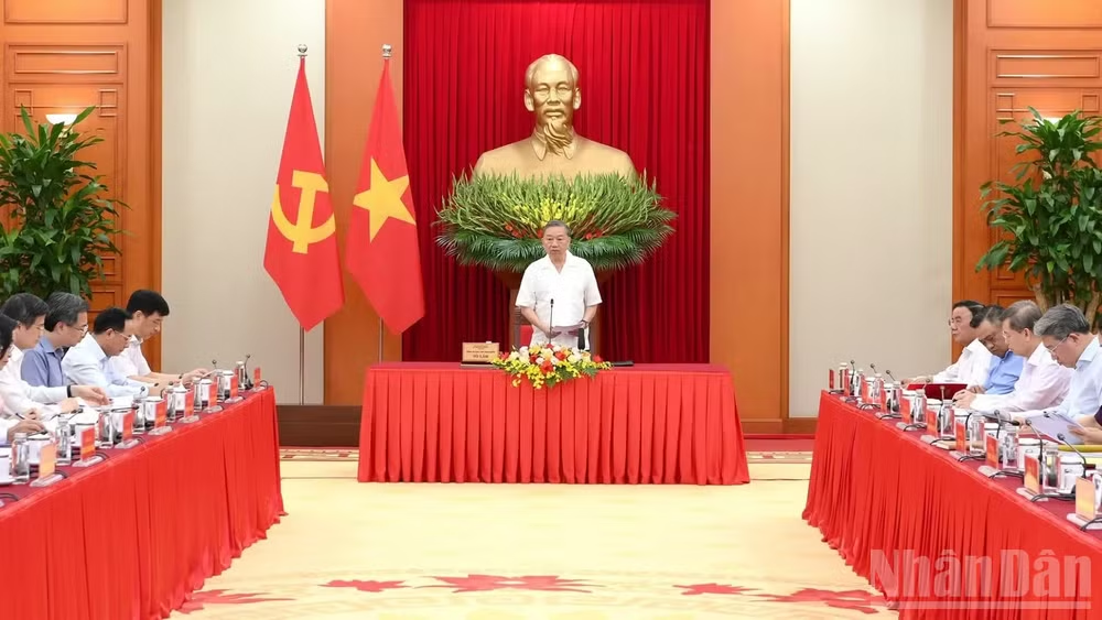 Thông báo Kết luận của Tổng Bí thư, Chủ tịch nước Tô Lâm tại buổi làm việc với Ban Tổ chức Trung ương về trọng tâm công tác xây dựng Đảng, công tác tổ chức, cán bộ