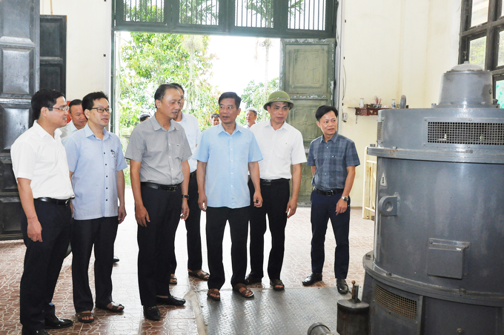 Phó Chủ tịch UBND tỉnh Nguyễn Hùng Nam kiểm tra công tác phòng, chống bão số 1