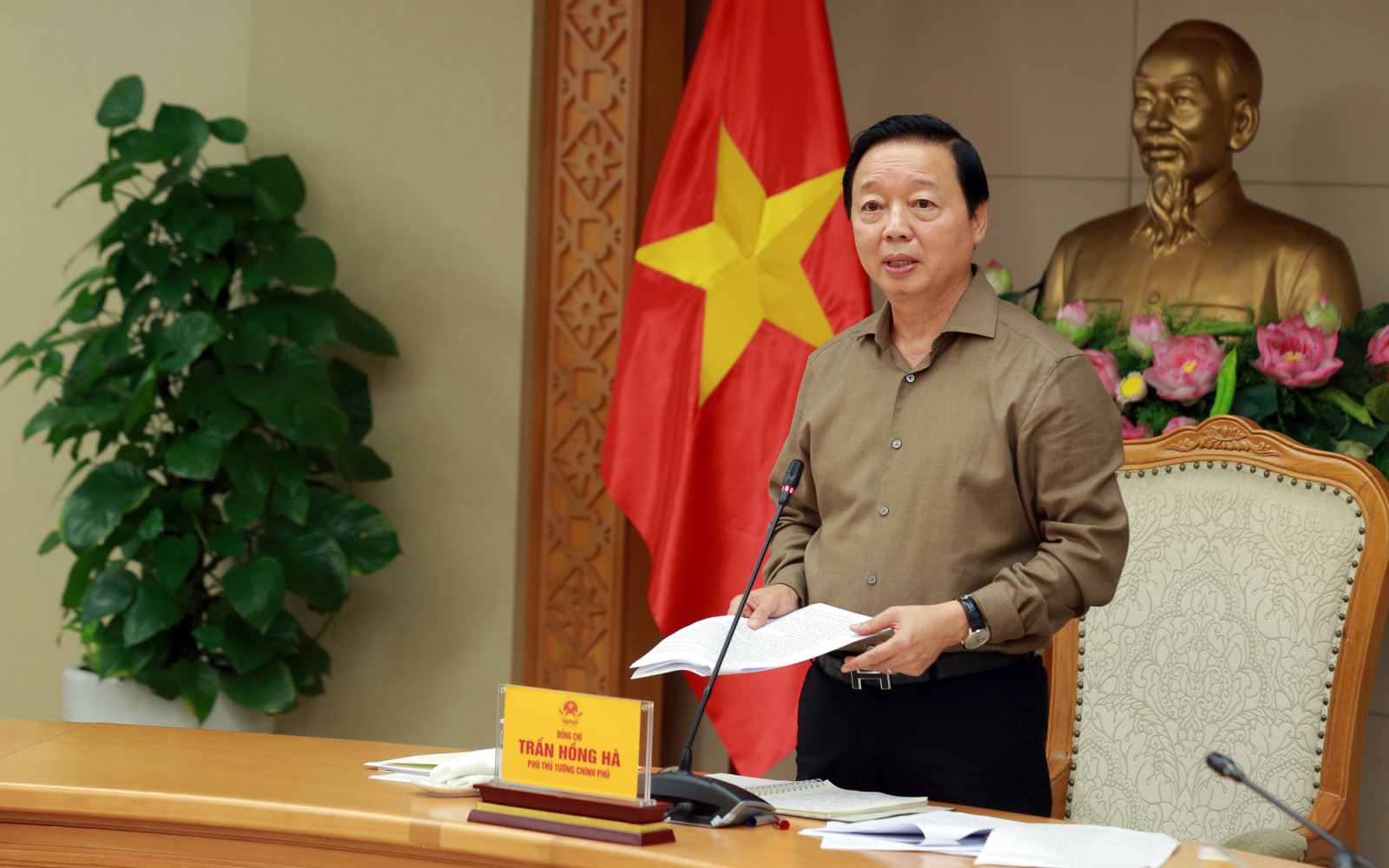Nông nghiệp không chỉ là 'trụ đỡ' mà cần thể hiện vai trò tiên phong của nền kinh tế