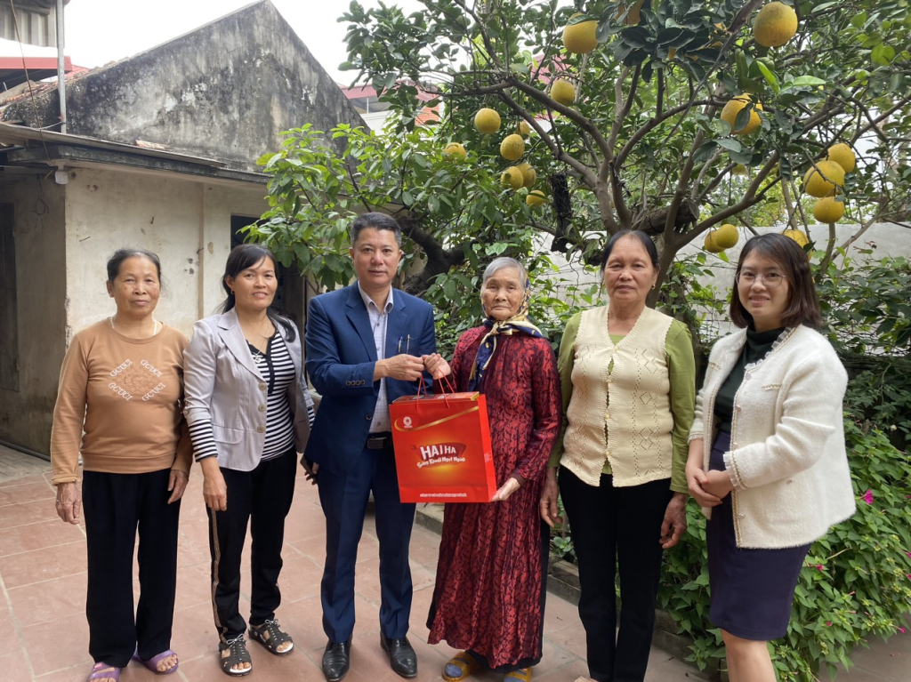Tết ấm nghĩa tình, xuân thêm hạnh phúc