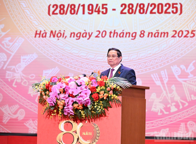 Chính phủ dưới sự lãnh đạo của Đảng - 80 năm hành trình vì nước, vì dân