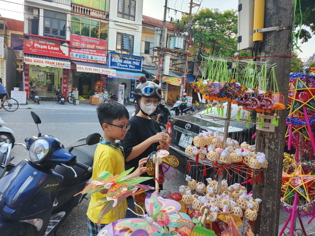 Tết Trung thu vẹn tròn yêu thương