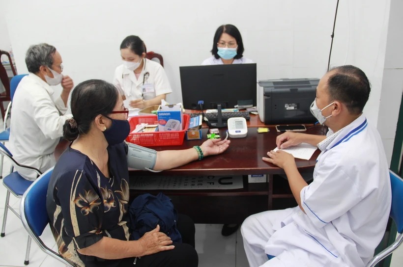 Y tế cơ sở - Tuyến đầu trong bảo vệ chăm sóc sức khỏe cộng đồng